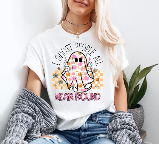 I Ghost People all Year Round Halloween Shirt - 90s Tee with Witchy Vibes and Design