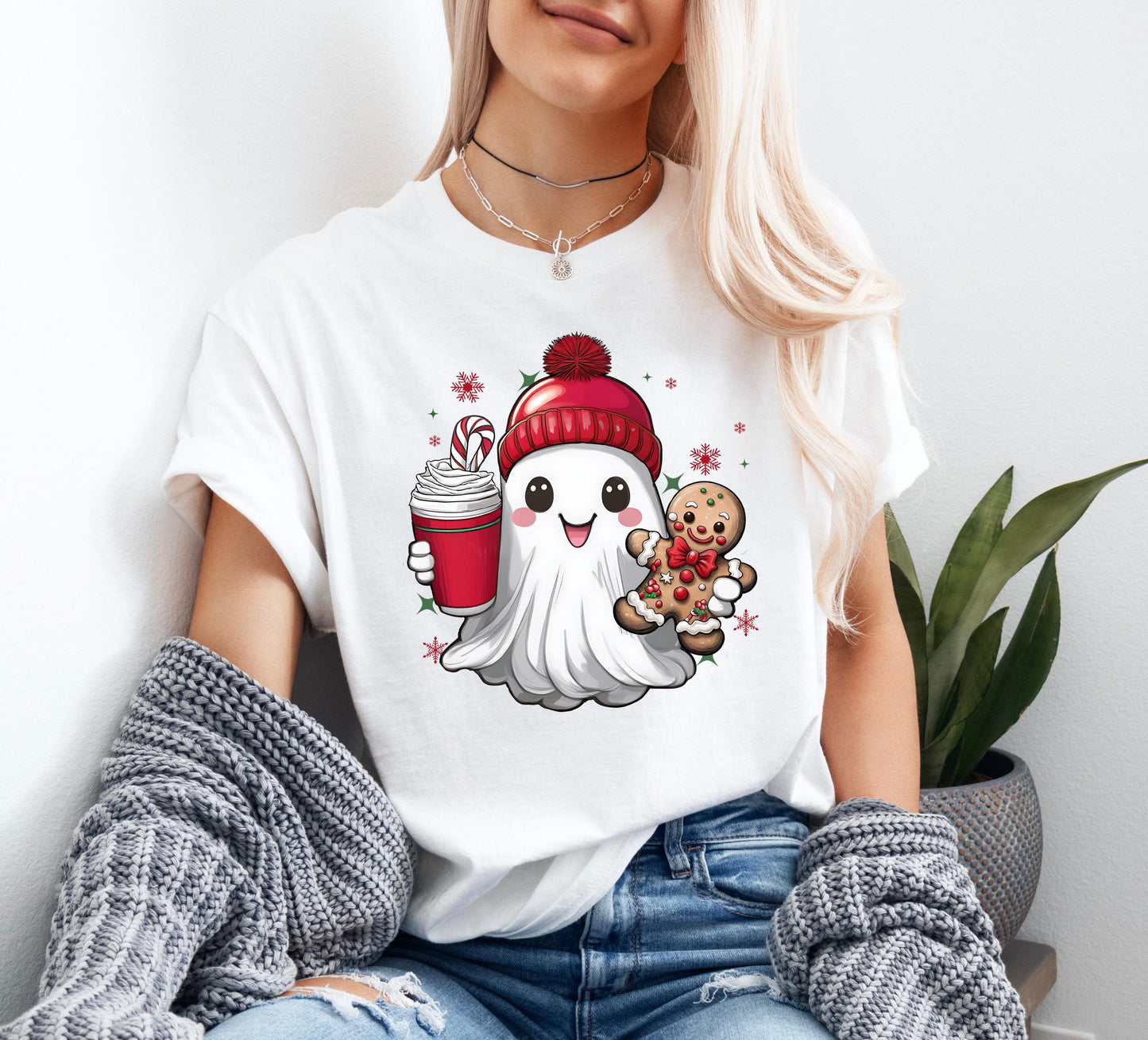 Christmas Ghost Shirt, Cute Christmas T-Shirt, Christmas Shirts, Winter Season Shirt, Retro Christmas Shirt